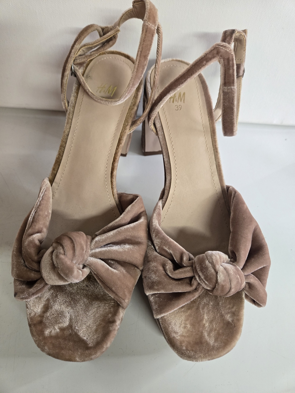 H&M Taupe Velvet Knot Platform Sandals - Picture 10 of 11